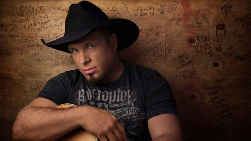 Garth Brooks profile image