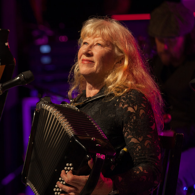 Loreena McKennitt profile image