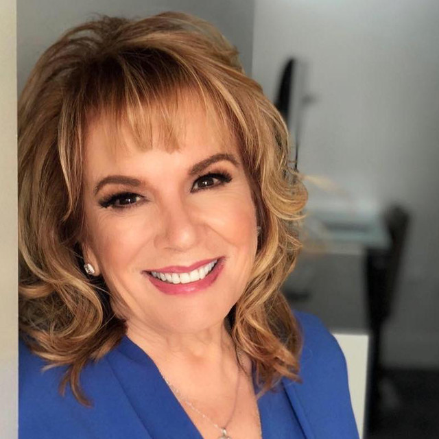 Vikki Carr profile image